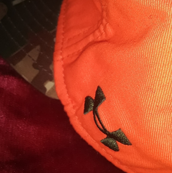 Superman DC Comics/Underarmour Fitted Hat - Picture 14 of 15